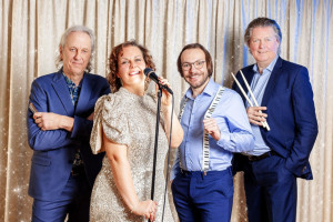 Beitragsbild Mrs. King & Her Jewels