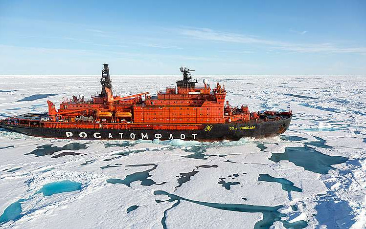 Eisbrecher zum Nordpol