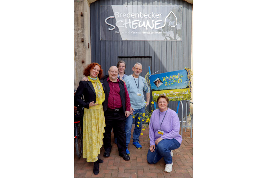 Das Team von Rhapsody & Comedy 26.04.2026 in der Bredenbecker Scheune